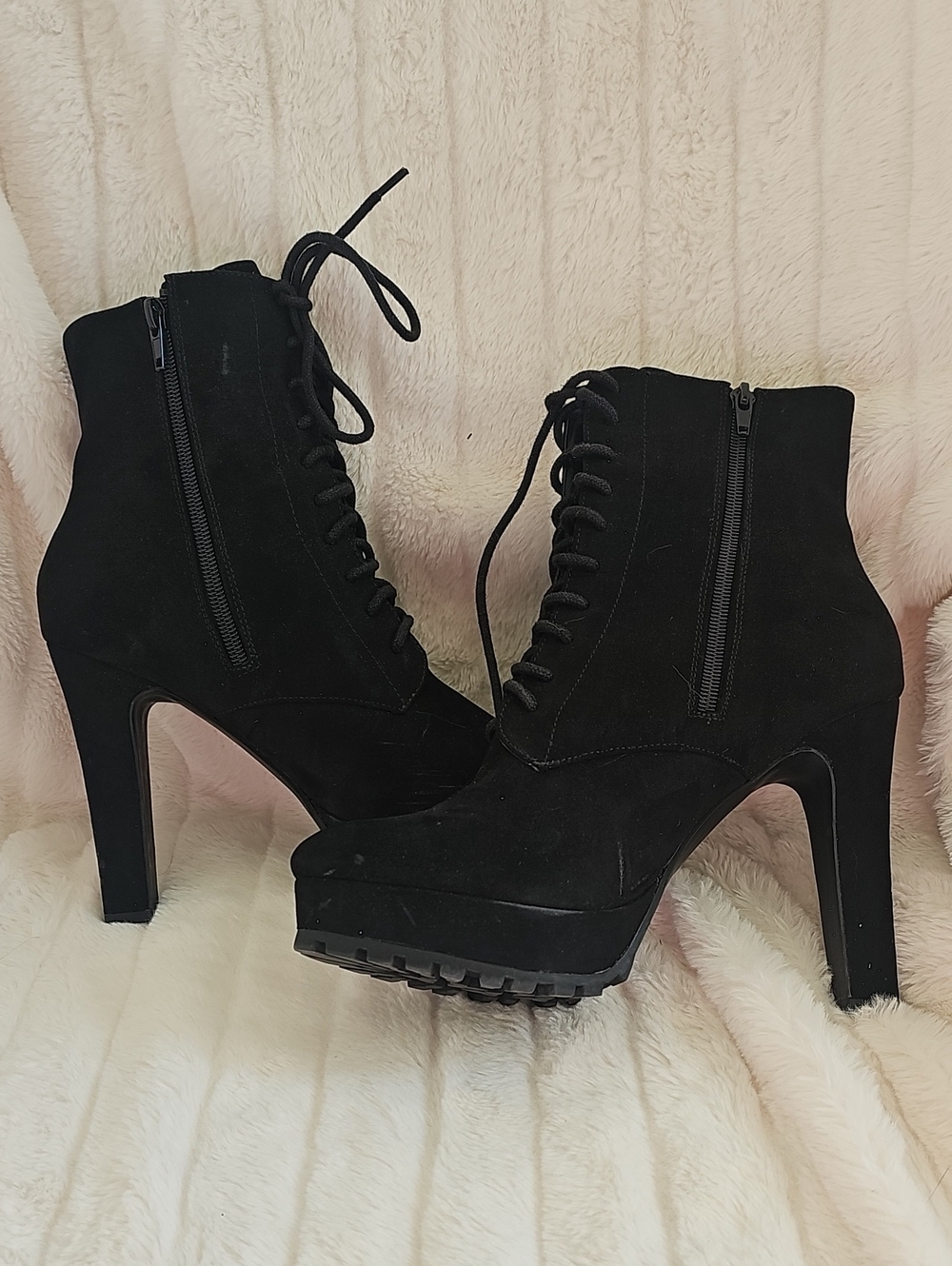 Shoe Dazzle Black Lace-Up Platform Ankle Boots